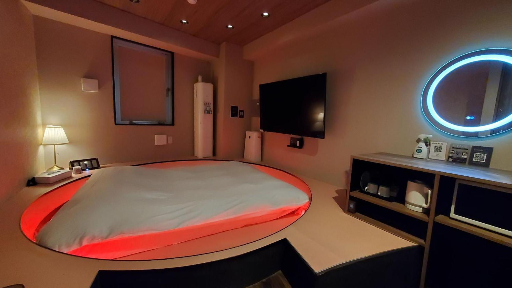 Hotel The Hotel Shinjuku (Adults Only) Токио Екстериор снимка