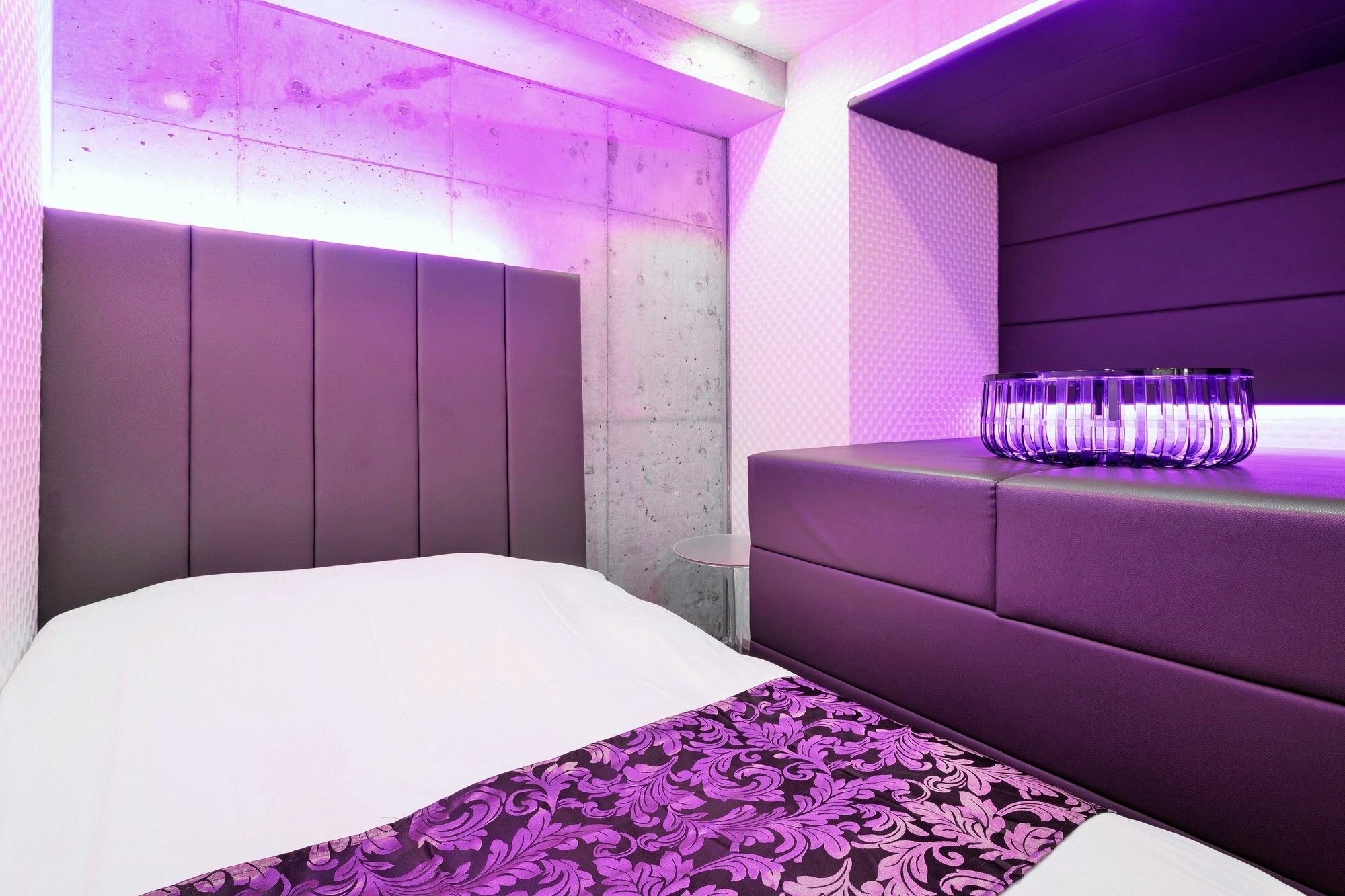 Hotel The Hotel Shinjuku (Adults Only) Токио Екстериор снимка